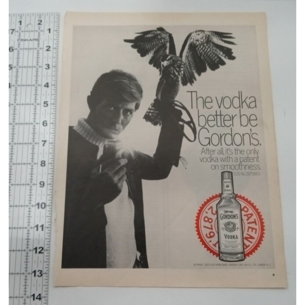 Gordon's Vodka 1969 VINTAGE PRINT AD Advertising Falcon Falconry